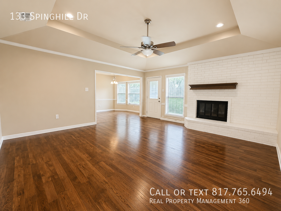 133 Spinghill Dr - Photo 4 of 19