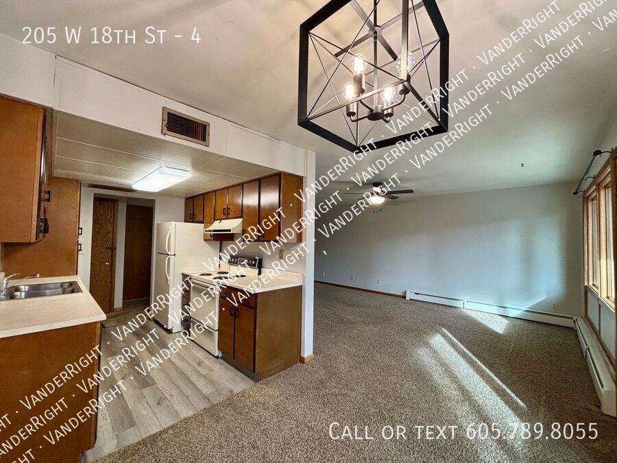 205 W 18th St #4 - Photo 4 of 14