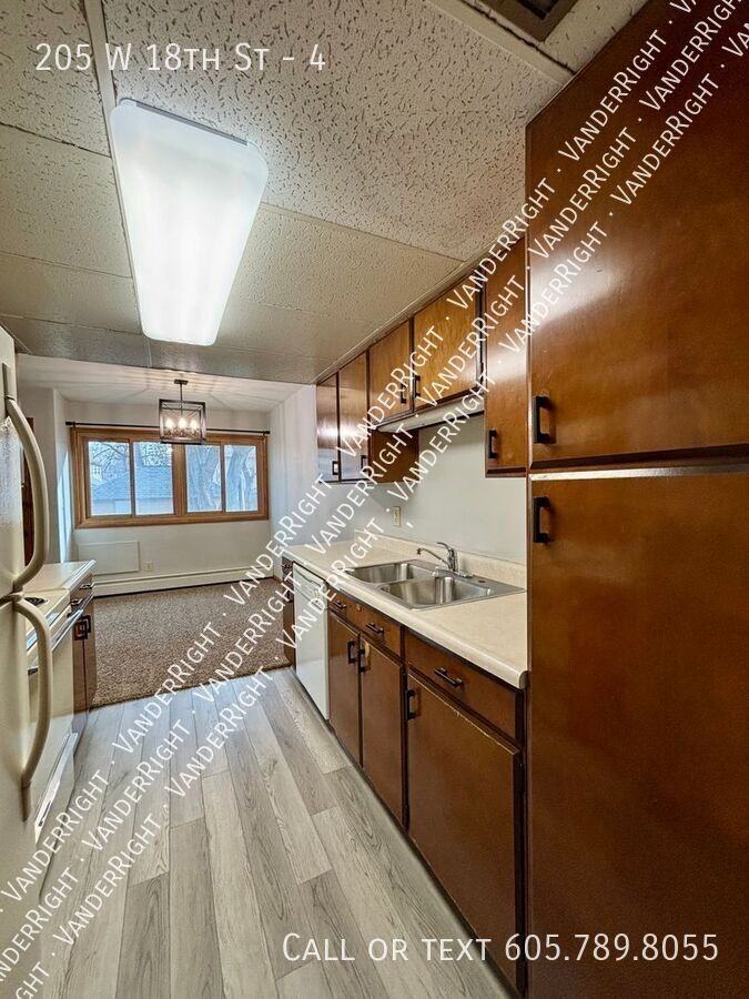 205 W 18th St #4 - Photo 6 of 14