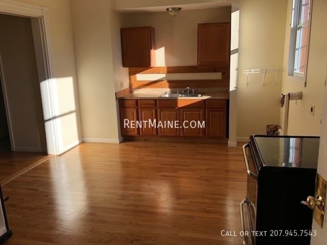 255 Main St #A5 - Photo 3 of 10