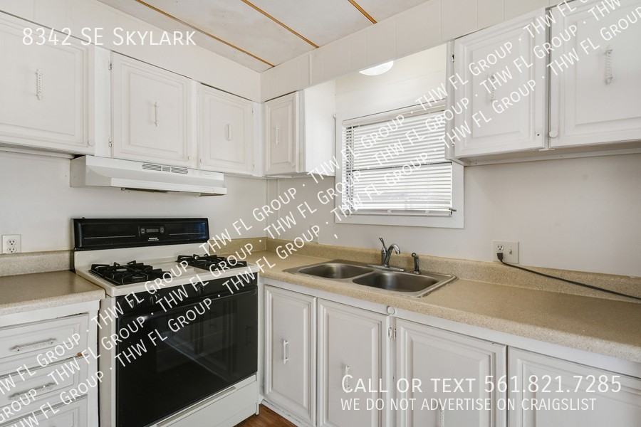 8342 Se Skylark Ave - Photo 4 of 11