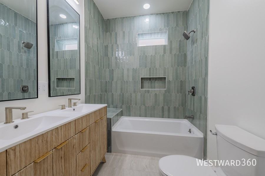 946 N Drake Ave #1 - Photo 3 of 18
