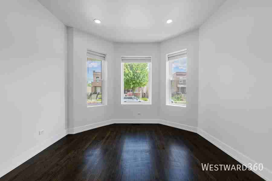 946 N Drake Ave #1 - Photo 4 of 18