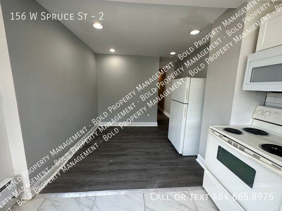 156 W Spruce St #2 - Photo 5 of 13