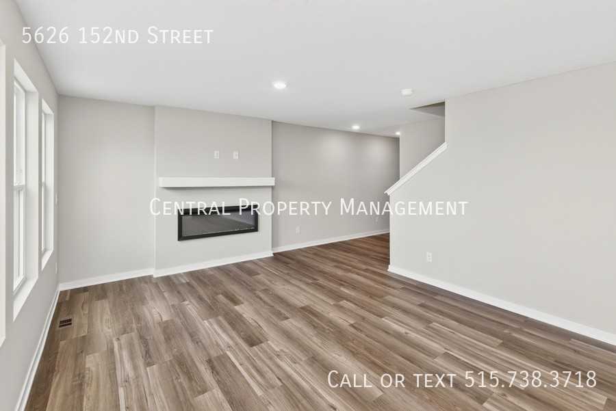 5626 152nd St - Photo 6 of 23