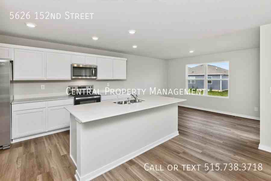 5626 152nd St - Photo 7 of 23