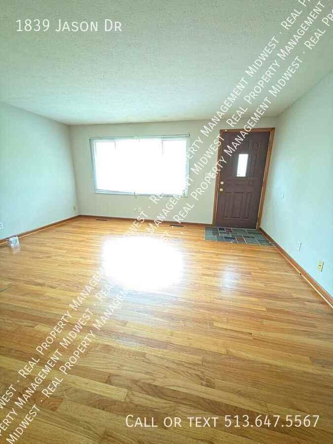 1839 Jason Dr - Photo 2 of 18