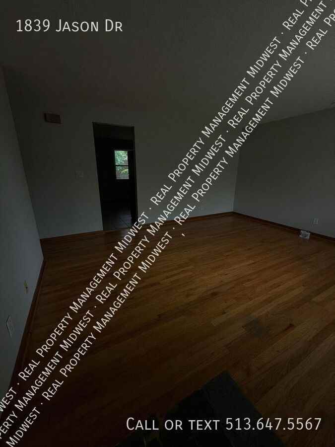 1839 Jason Dr - Photo 4 of 18