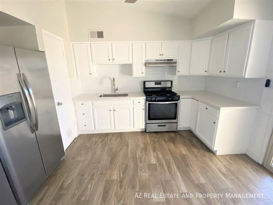 7035 E Wilshire Dr #4 - Photo 4 of 17