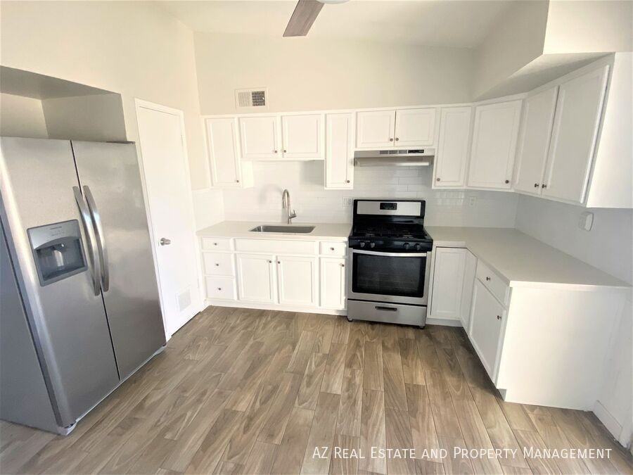7035 E Wilshire Dr #4 - Photo 5 of 17