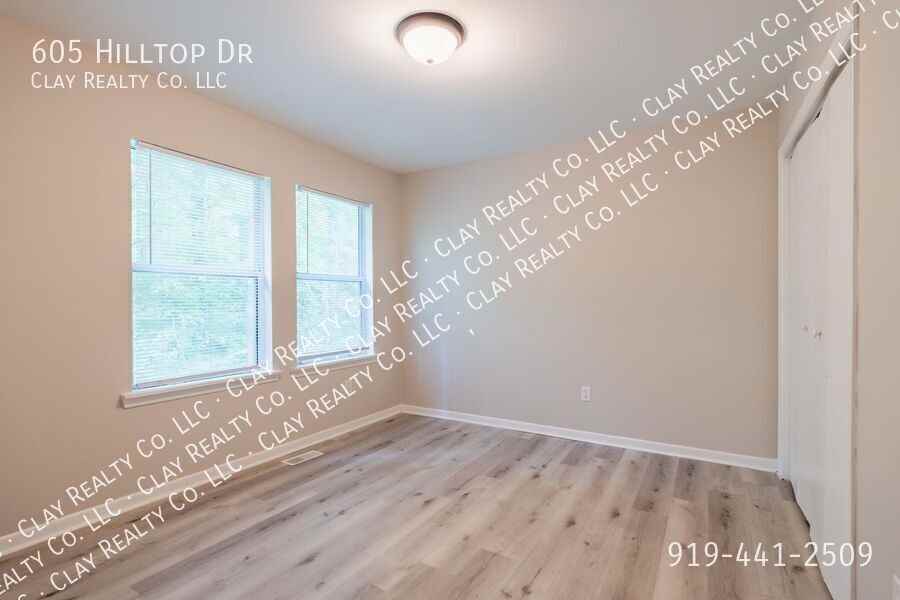 605 Hilltop Dr - Photo 6 of 50