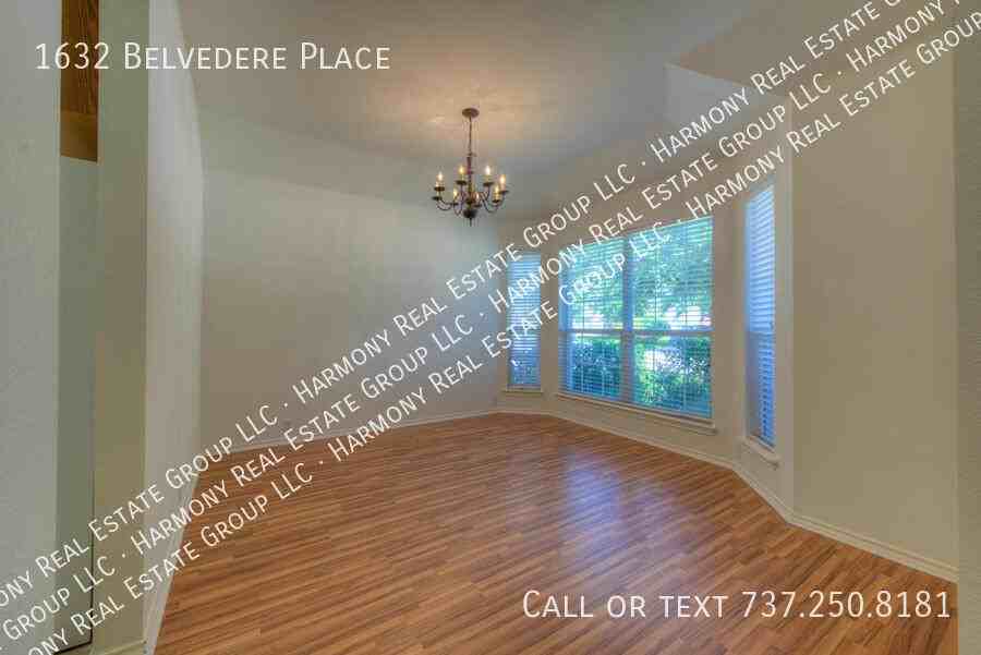 1632 Belvedere Pl - Photo 4 of 23