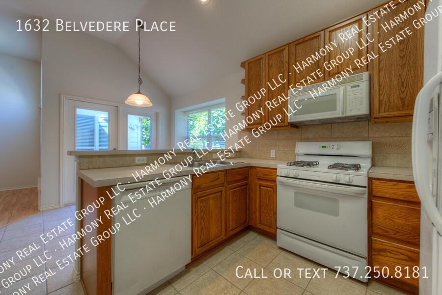 1632 Belvedere Pl - Photo 6 of 23