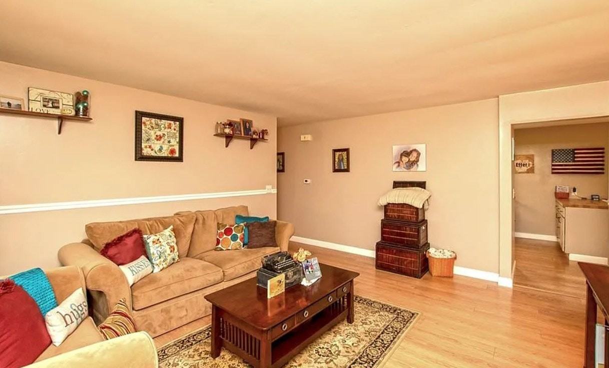 2640 Bellsburg Drive - Photo 3 of 9