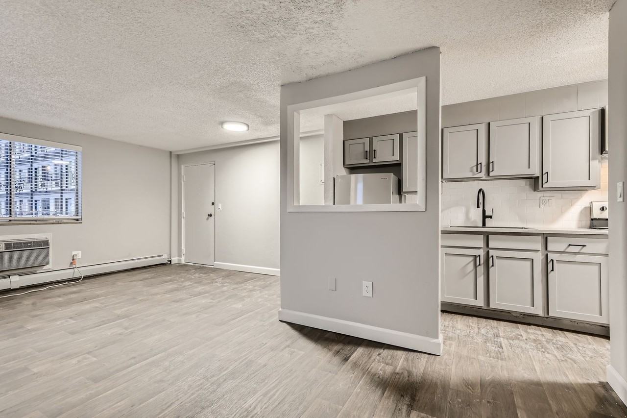 3145 W Arkansas Ave #104 - Photo 3 of 11