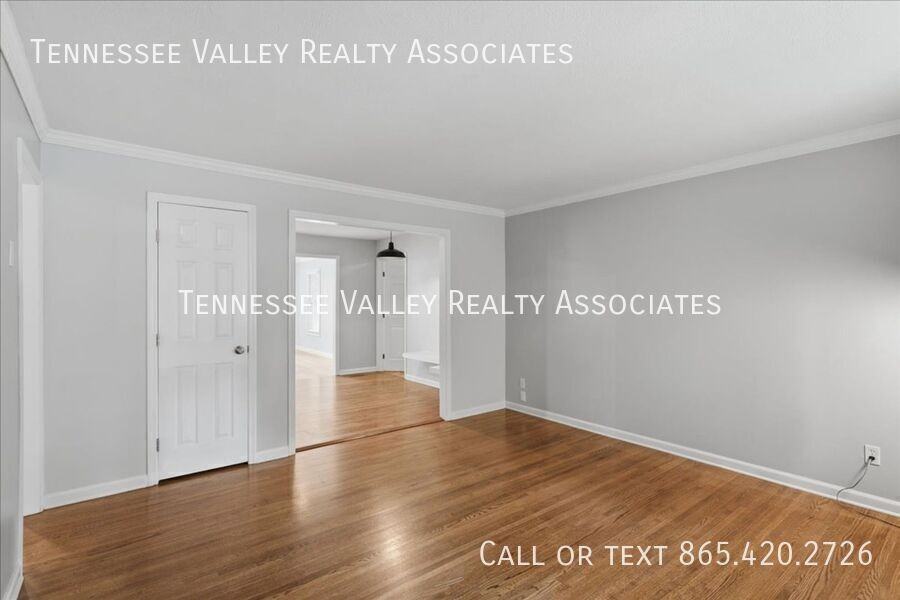 729 Waco Rd - Photo 5 of 30