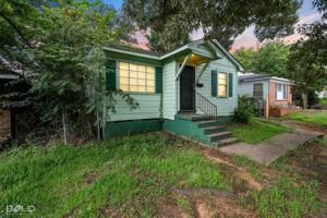 featured image of 2951 Poland St