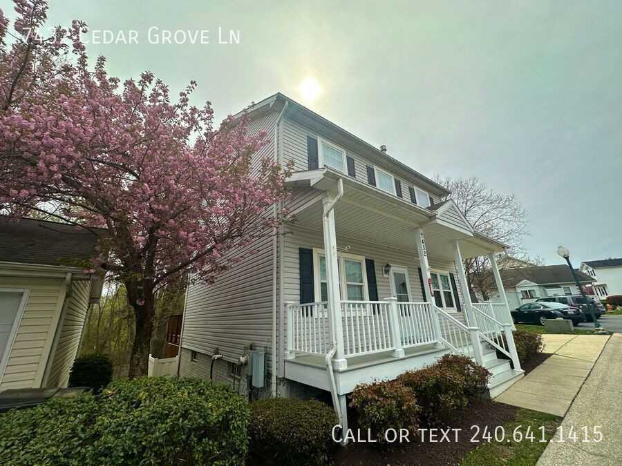 7432 Cedar Grove Ln - Photo 2 of 29