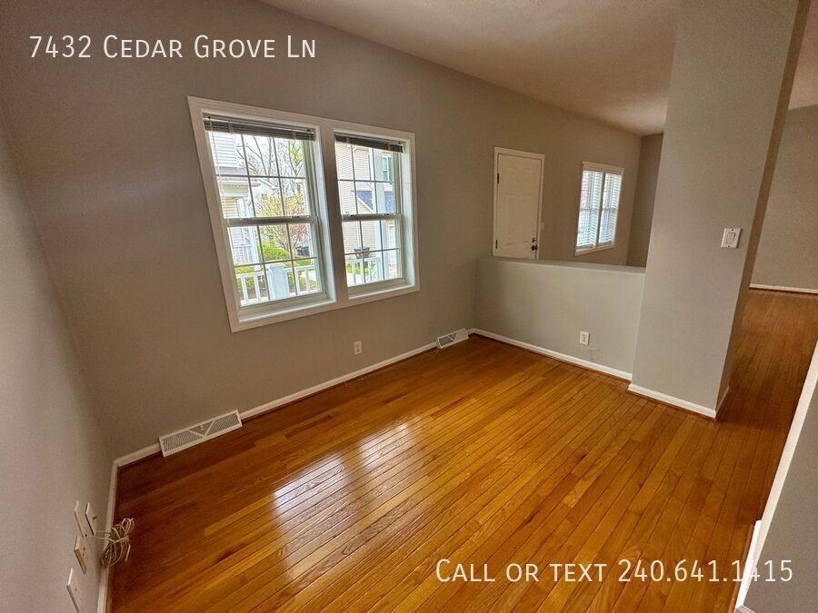 7432 Cedar Grove Ln - Photo 4 of 29