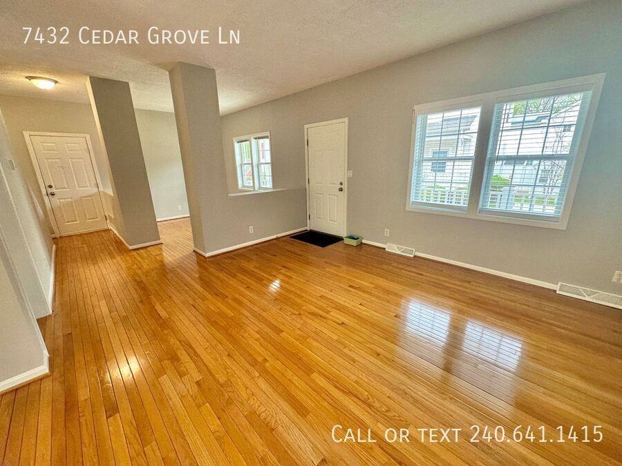 7432 Cedar Grove Ln - Photo 5 of 29