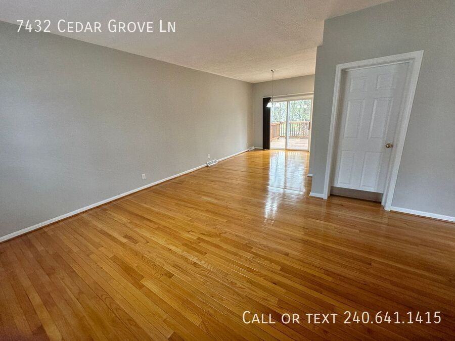 7432 Cedar Grove Ln - Photo 6 of 29