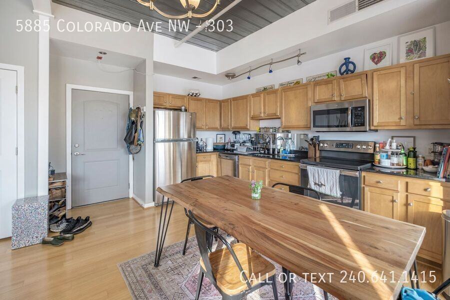 5885 Colorado Ave Nw #303 - Photo 5 of 12