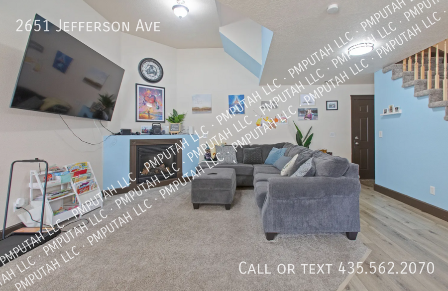 2651 Jefferson Ave - Photo 2 of 12