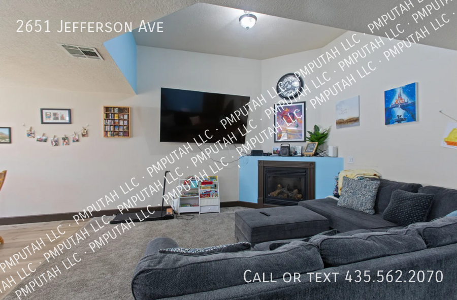 2651 Jefferson Ave - Photo 3 of 12