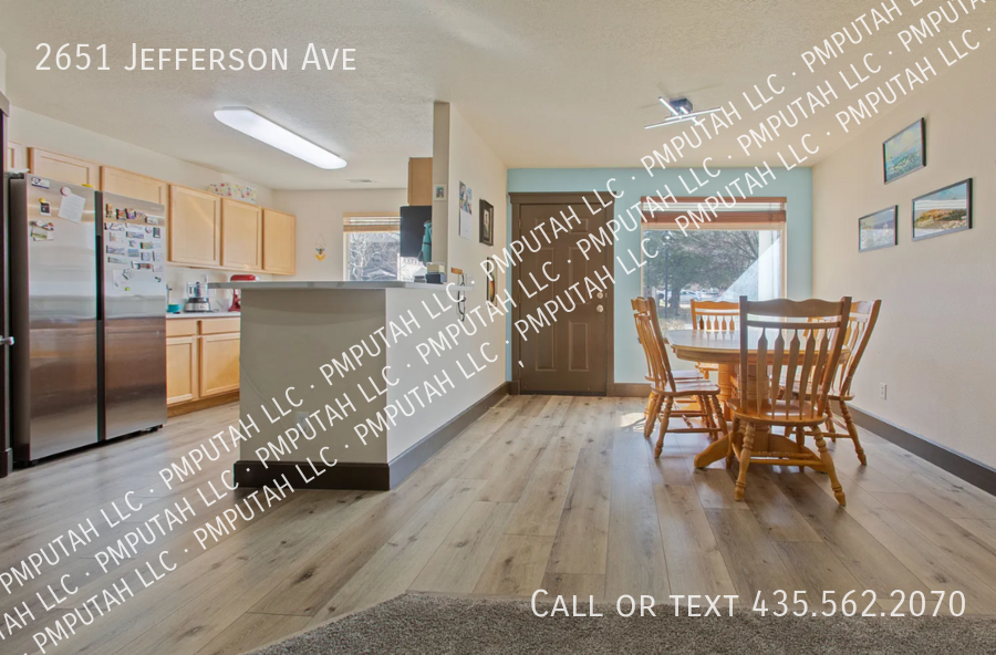 2651 Jefferson Ave - Photo 5 of 12