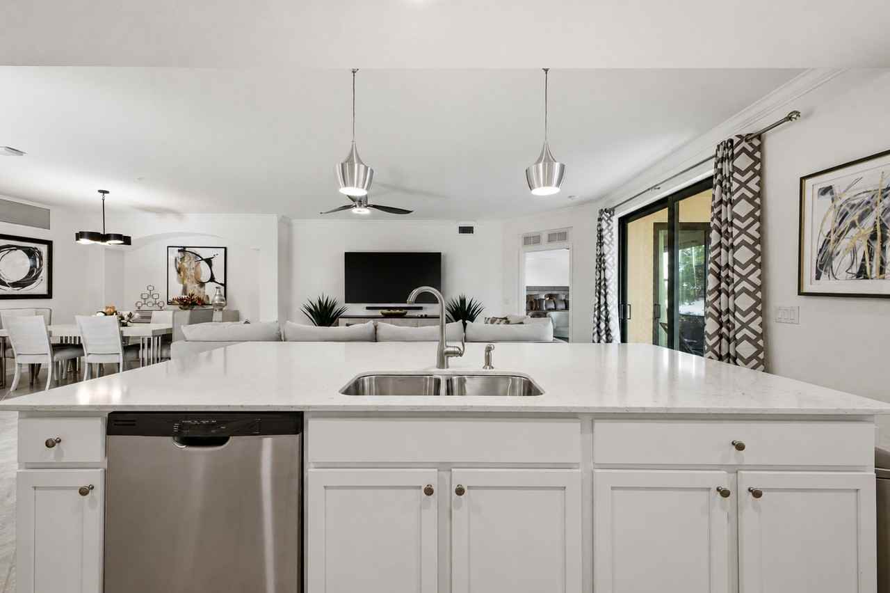 10792 Tarflower Dr #102 - Photo 5 of 50