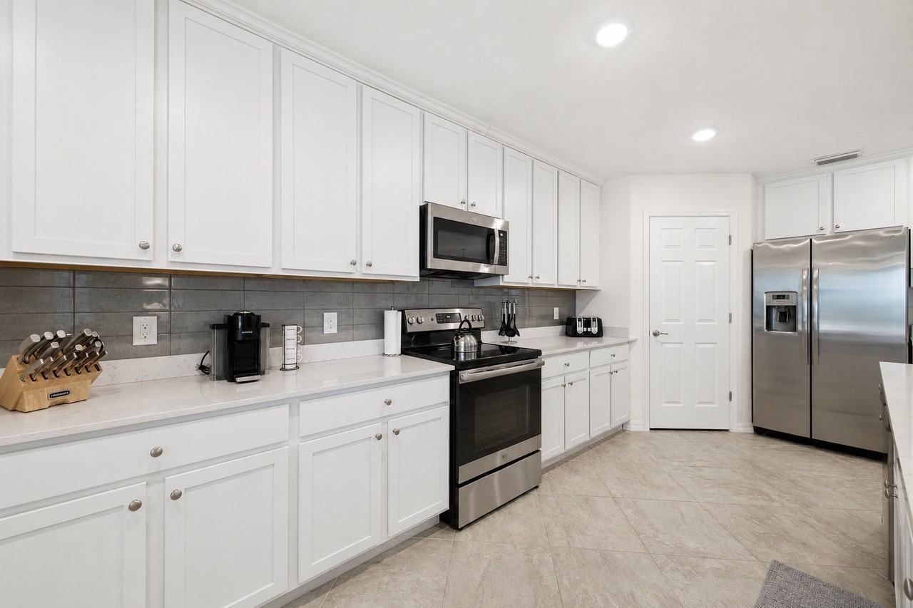10792 Tarflower Dr #102 - Photo 7 of 50