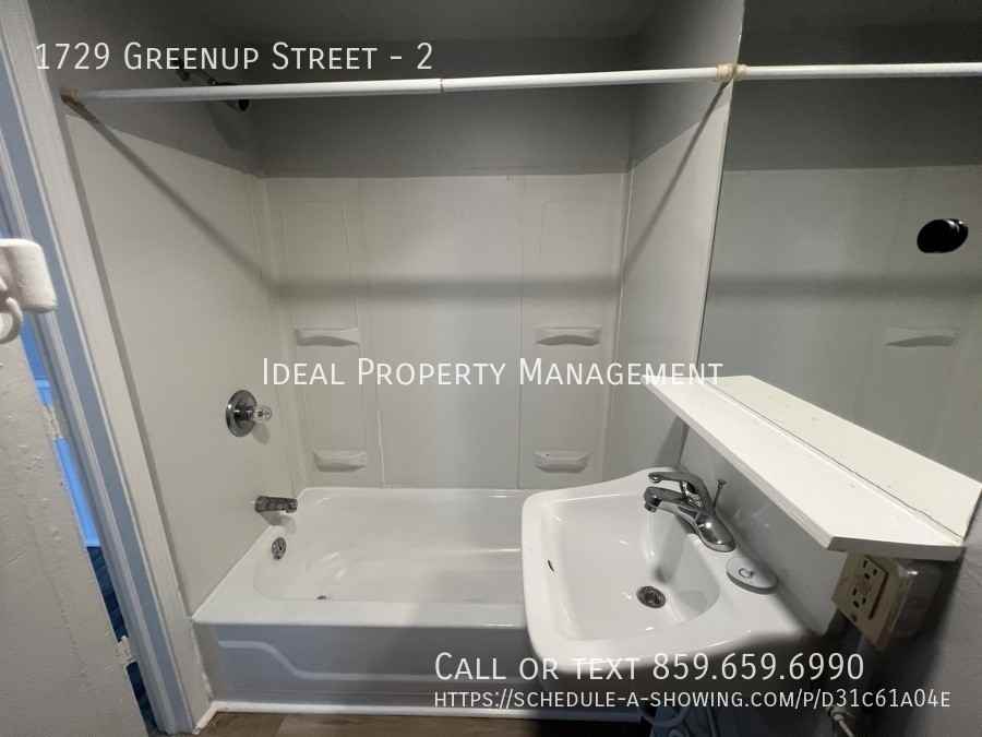 1729 Greenup St #2 - Photo 6 of 9