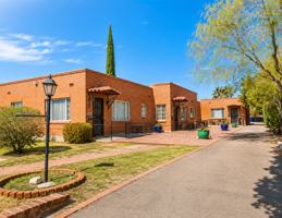 featured image of 2921 E 10th St