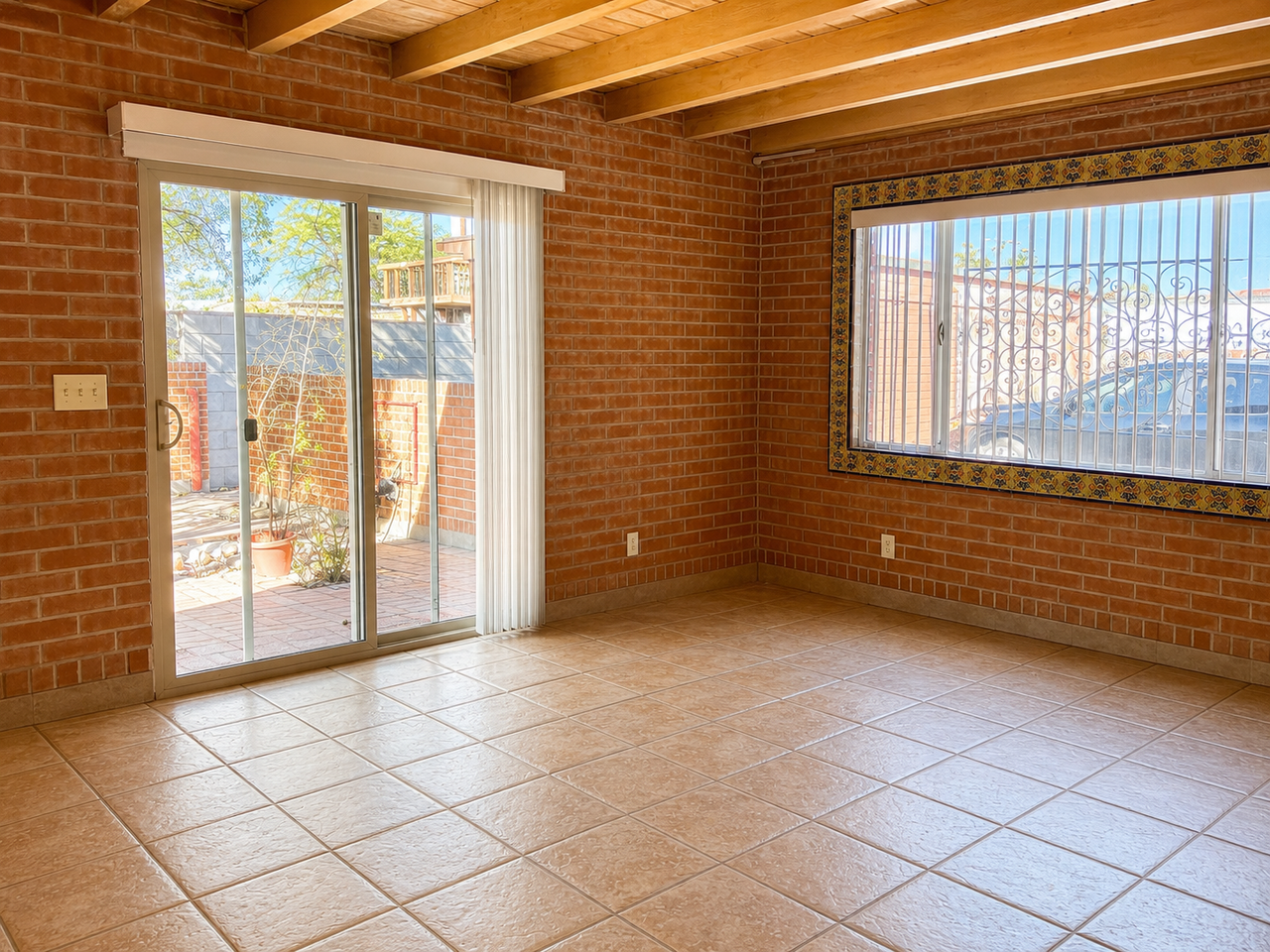 2921 East 10th Street - Photo 7 of 14