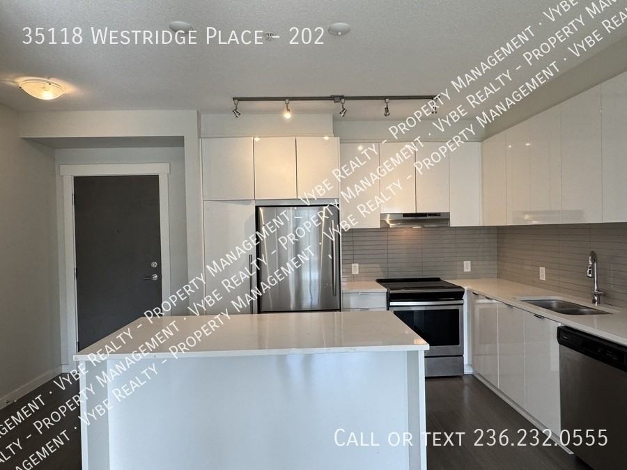 31198 Westridge Pl #202 - Photo 2 of 21