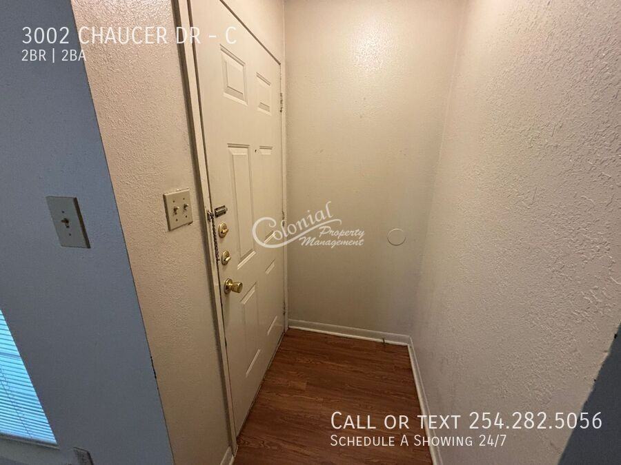 3002 Chaucer Dr #C - Photo 4 of 11