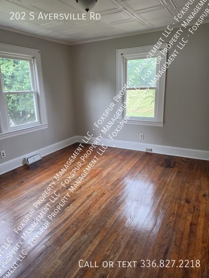 202 S Ayersville Rd - Photo 5 of 7