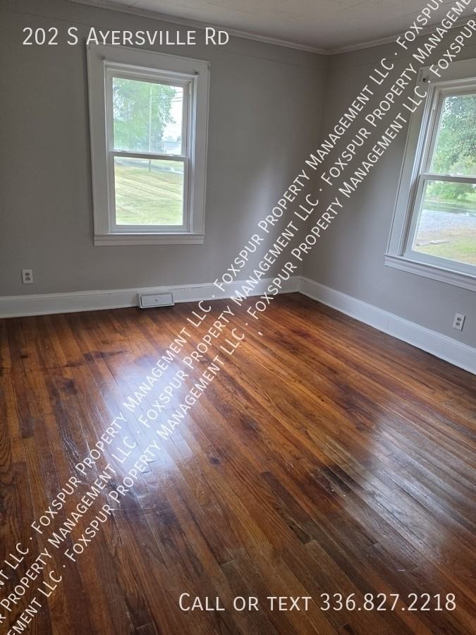 202 S Ayersville Rd - Photo 6 of 7