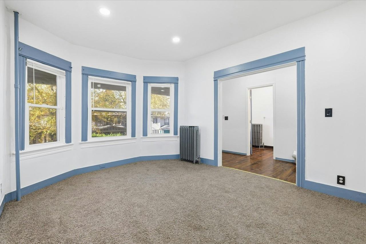 940 Monroe Avenue - Photo 2 of 25