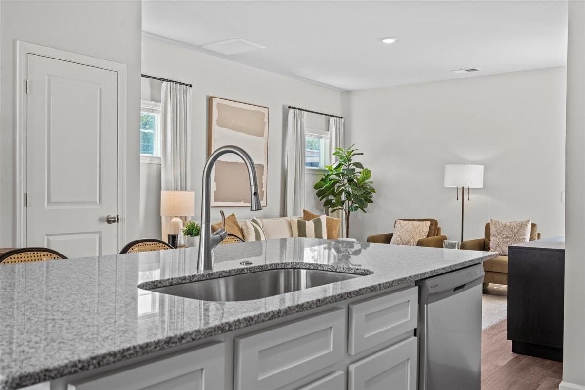 205 Islay Way - Photo 3 of 20