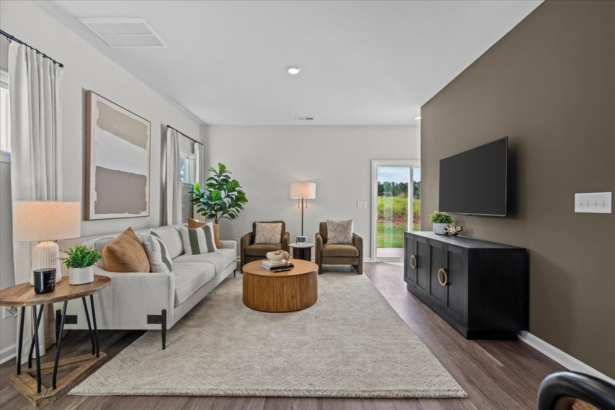 205 Islay Way - Photo 4 of 20