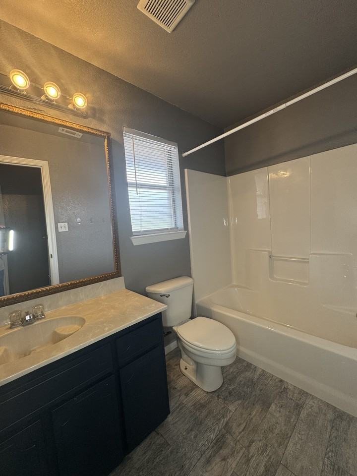 2820 Cedar Circle - Photo 5 of 9