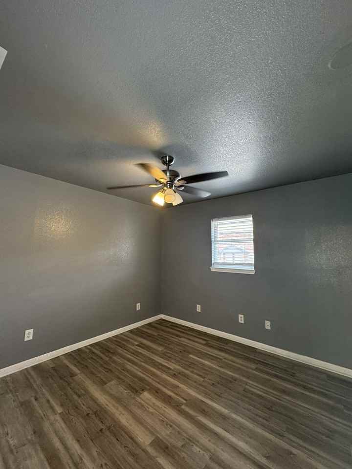 2820 Cedar Circle - Photo 6 of 9