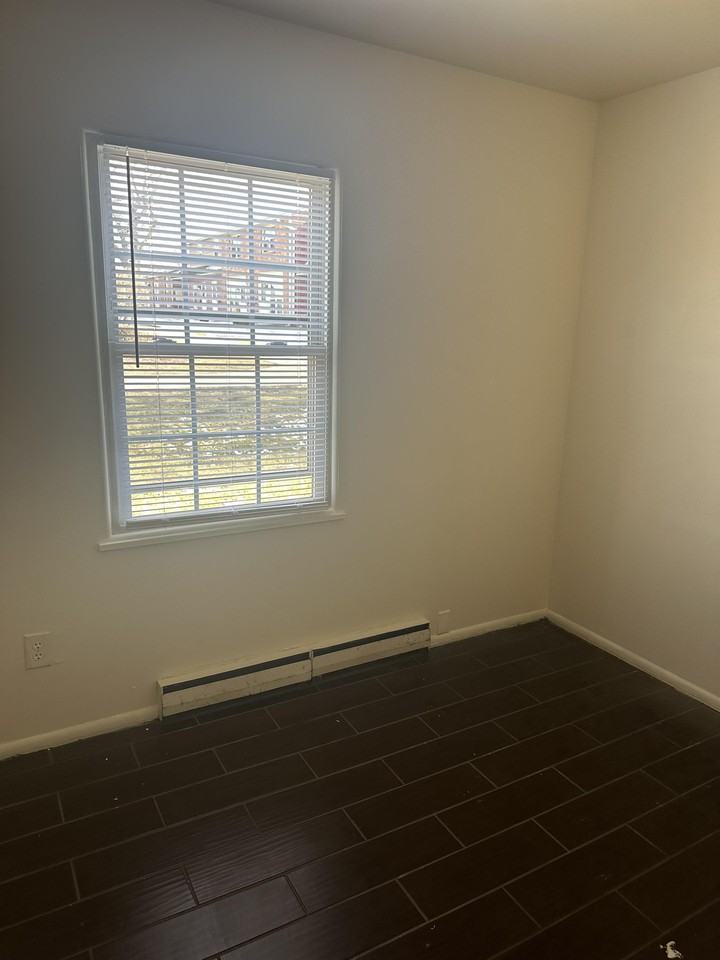 1600 Hobson Rd. - Photo 4 of 9