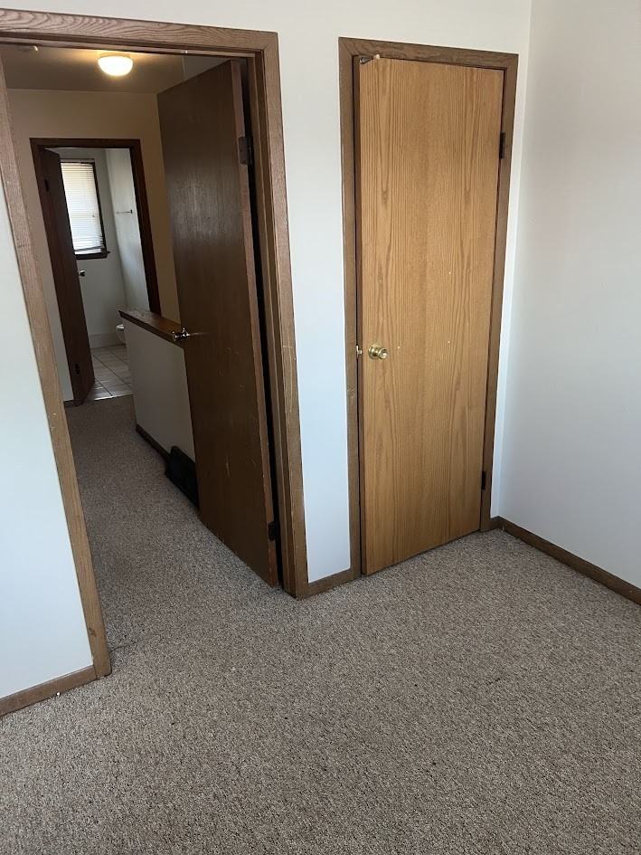 16 S Pontiac Drive - Photo 3 of 10
