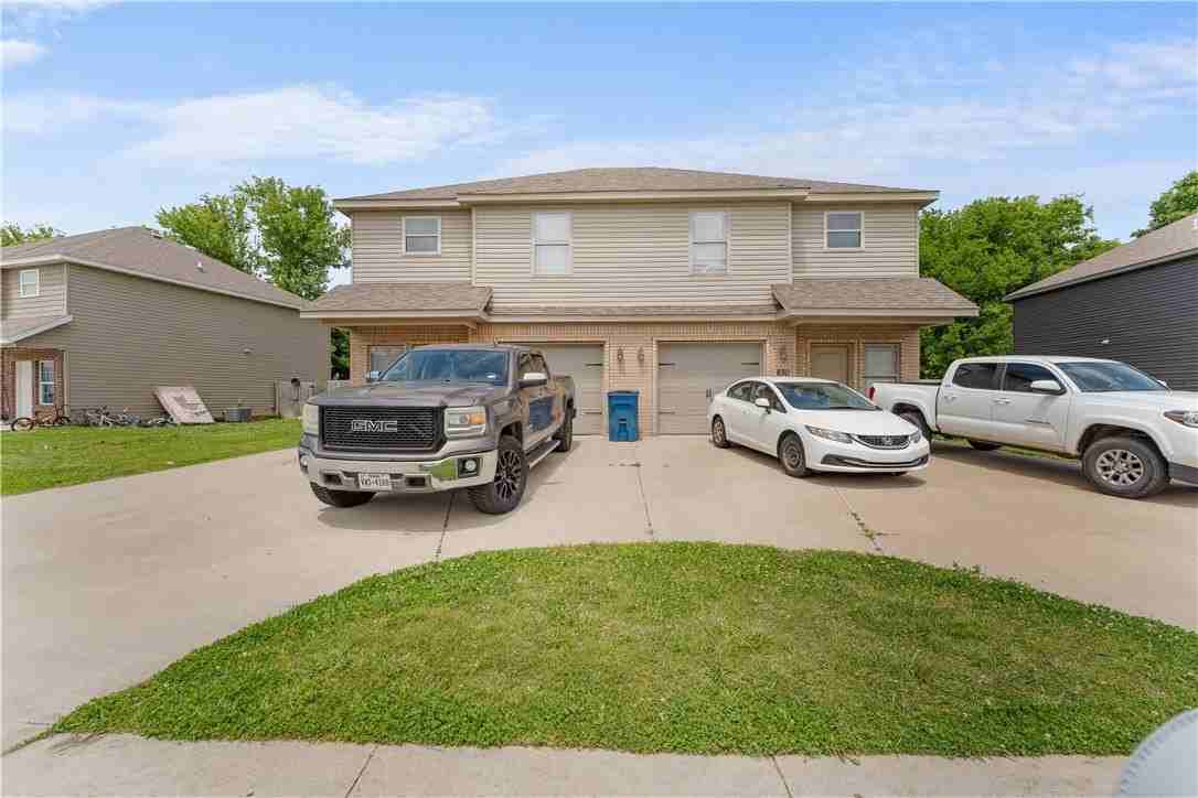 836 Baker NW Street - Photo 7 of 17