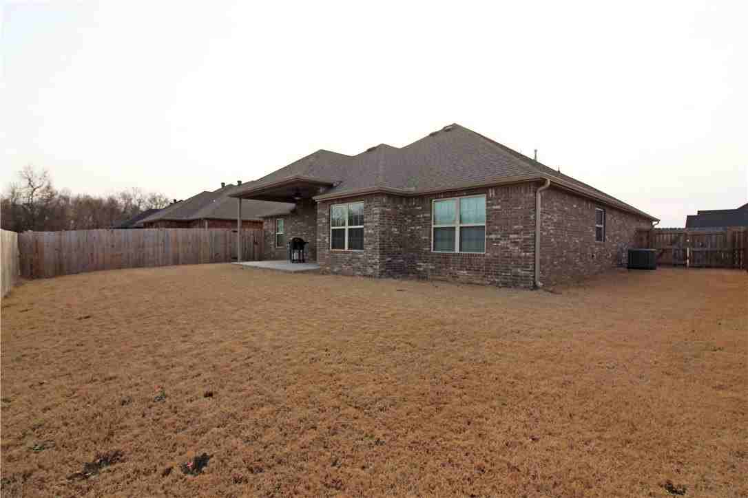 2305 Sw Elington St - Photo 3 of 23