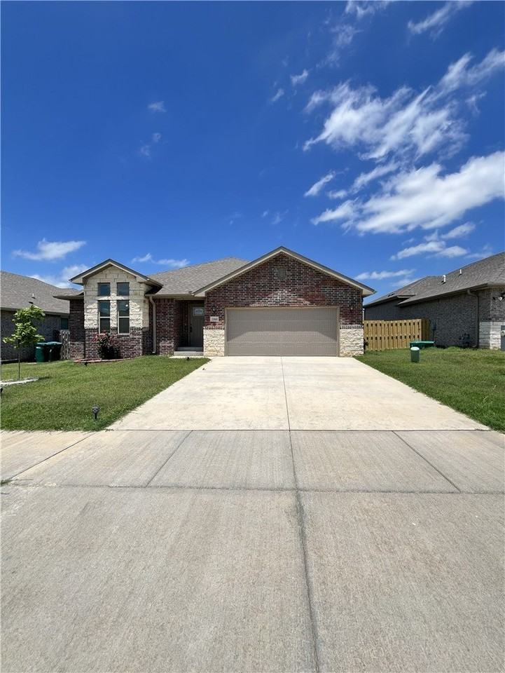 2060 Periwinkle Pl