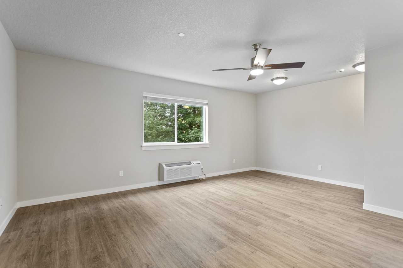 2838 19th Avenue - Photo 6 of 23