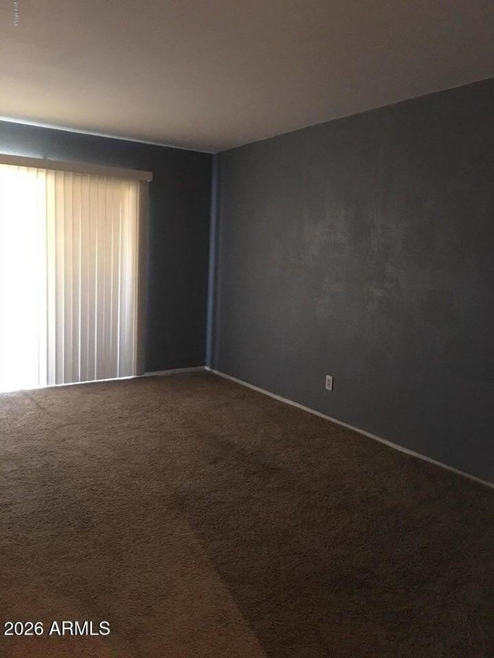 357 E Thomas Rd #A212 - Photo 6 of 12